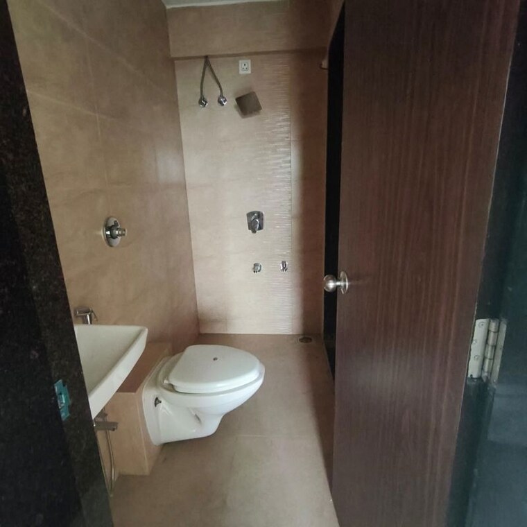 Bathroom, puranik-city 1 Bedroom 420 Sq.Ft. Apartment In Kasarvadavali Thane 10159568