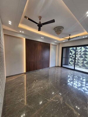 Room in 5 BHK Apartment at Adani Samsara, Sector 60 – for Sale