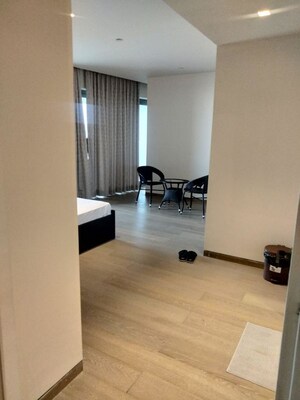 Room in 5 BHK Apartment at Lodha The World Towers World One Tier 2, Worli – for Rent