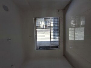 Room in 2 BHK Apartment at Balaji Heights Borivali, Borivali East – for Sale