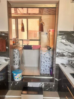 Room in 2.5 BHK Apartment at Neelkanth Greens, Manpada – for Sale