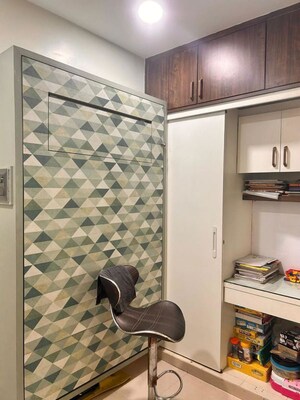 Room in 2.5 BHK Apartment at Neelkanth Greens, Manpada – for Sale