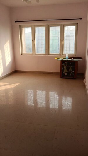 Room in 2 BHK Apartment at Royal Palms Ruby Isle Apartment, Goregaon East – for Rent