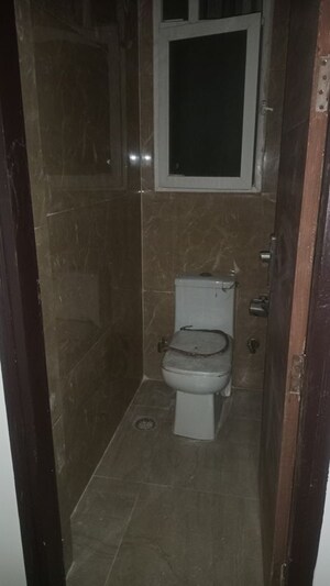 Bathroom in 2.5 BHK Apartment at Antriksh Golf View - II, Sector 78 – for Rent