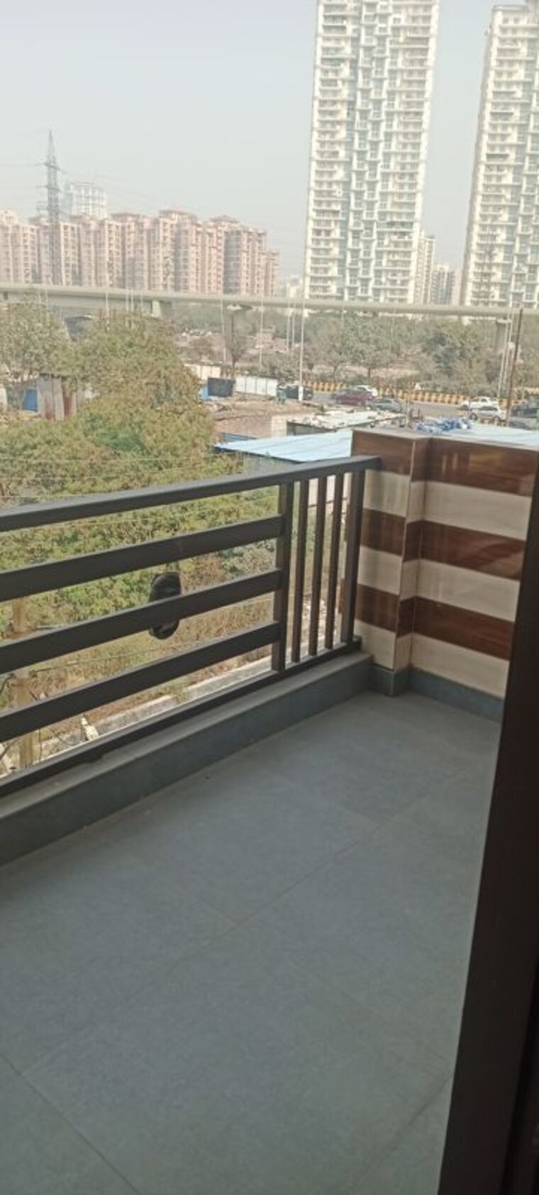 Balcony, antriksh-golf-view-ii 2.5 Bedroom 1345 Sq.Ft. Apartment In Sector 78 Noida 10159858