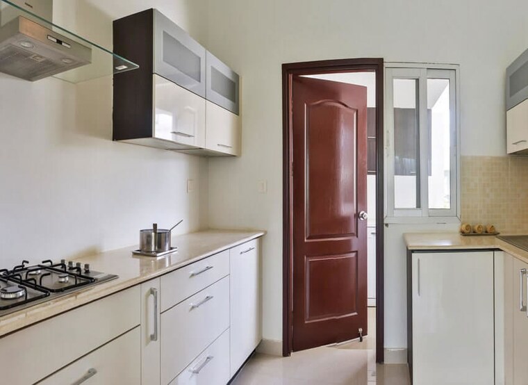 Kitchen, sector 27 3 Bedroom 4800 Sq.Ft. Builder Floor In Sector 27 Gurgaon 10159882
