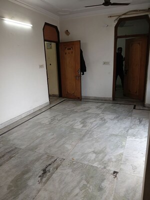 Room in 1 BHK Builder Floor at Kalkaji – for Rent