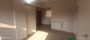 Room in 1 BHK Apartment at Solanki Plaza CHS, Louis Wadi – for Rent