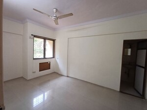 Room in 2 BHK Apartment at Saurabh CHS Panch Pakhadi, Panch Pakhadi – for Rent