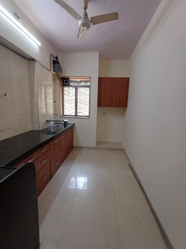 Kitchen, saurabh-chs-panch-pakhadi 2 Bedroom 700 Sq.Ft. Apartment In Panch Pakhadi Thane 10160191