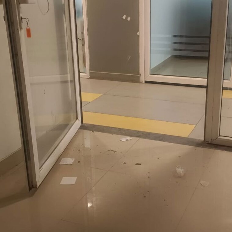 Bathroom, gaur-city-mall Commercial Office Space 170 Sq.Ft. In Sector 4 Greater Noida Greater Noida 10160187