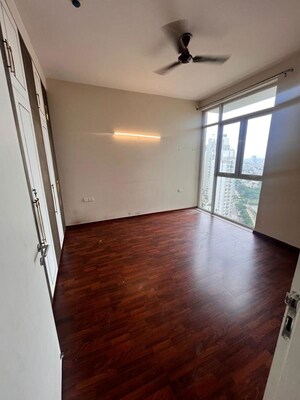 Room in 3 BHK Apartment at Ireo Victory Valley, Sector 67 – for Rent