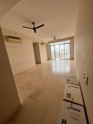 Room in 3 BHK Apartment at Ireo Victory Valley, Sector 67 – for Rent
