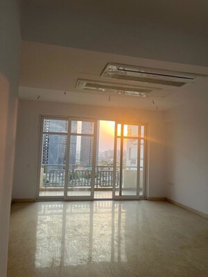 Room in 4 BHK Apartment at SS The Leaf, Sector 85 – for Sale