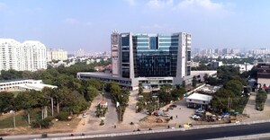  Office Space – Exterior View View at Spaze Platinum Tower, Sector 47 - for Rent