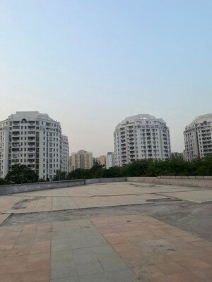  Office Space – Exterior View View at Spaze Platinum Tower, Sector 47 - for Rent