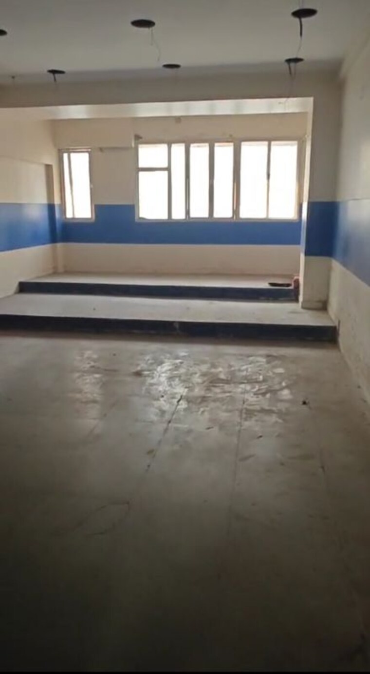 Room, amar-villa-dadar-west Commercial Office Space 3000 Sq.Ft. In Dadar West Mumbai 10160390