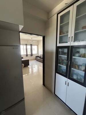 Room in 2 BHK Apartment at Thaltej – for Rent