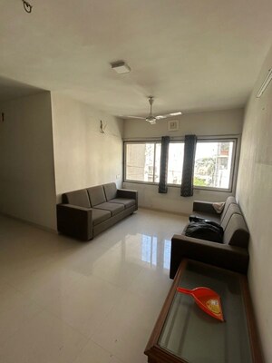 Hall in 2 BHK Apartment at Thaltej – for Rent