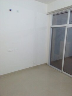 3 BHK Apartment For Rent in Gaur City 2 - 14th Avenue