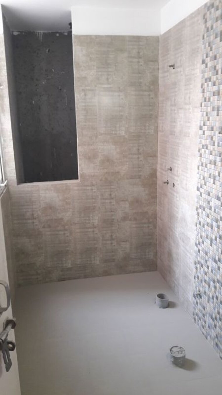 Bathroom, gaur-city-2-14th-avenue 3 Bedroom 1300 Sq.Ft. Apartment In Sector 16c Greater Noida Greater Noida 10160494