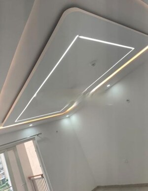 Furnished Amenities in 4 BHK Apartment at Rishita Manhattan, Gomti Nagar – for Rent