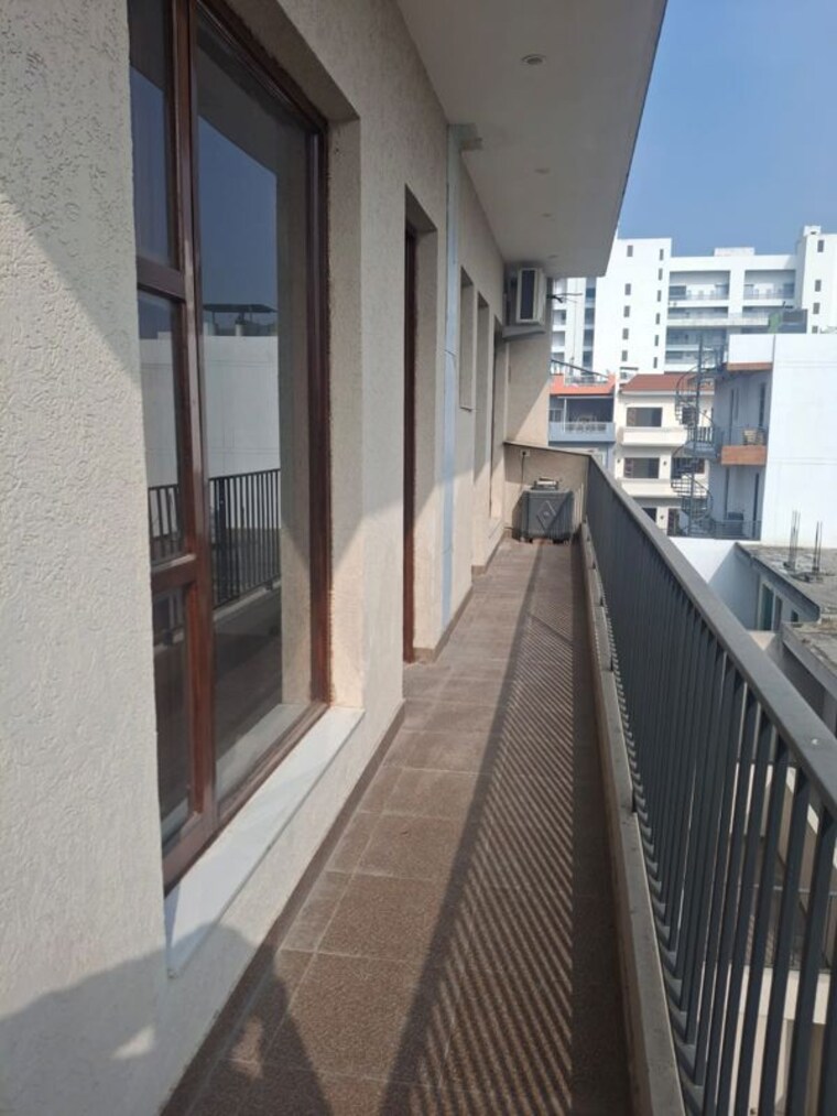 Balcony, aerocity 6+ Bedroom 300 Sq.Yd. Independent House In Aerocity Mohali 10160556