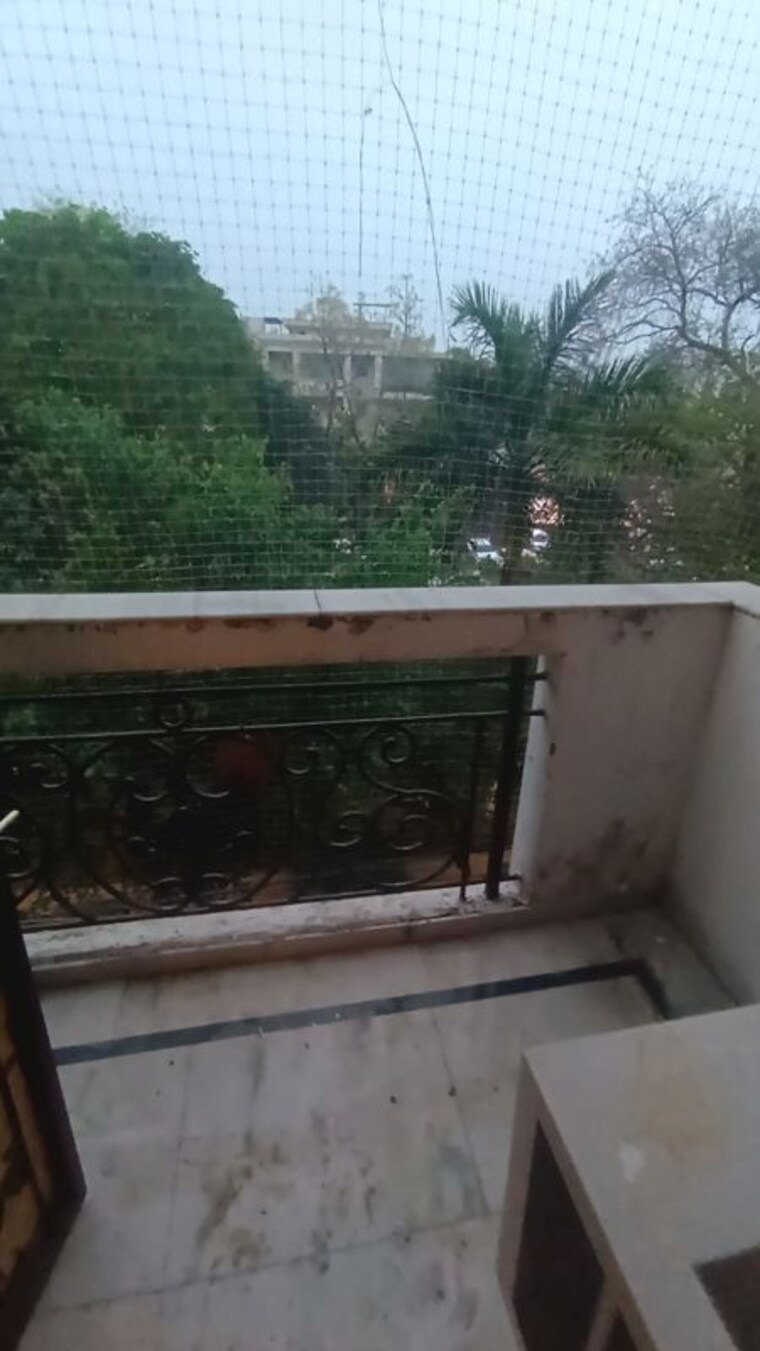 Balcony, malviya nagar 3 Bedroom 200 Sq.Yd. Builder Floor In Malviya Nagar Delhi 10160638