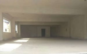 Room in  Office Space at Hazratganj – for Rent