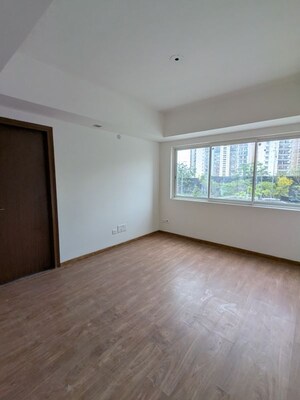 Room in 3.5 BHK Apartment at Sector 85 – for Rent