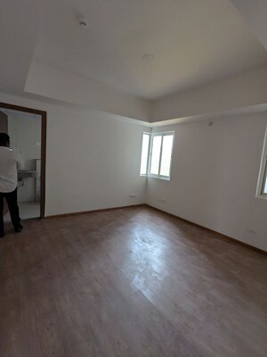 Room in 3.5 BHK Apartment at Sector 85 – for Rent