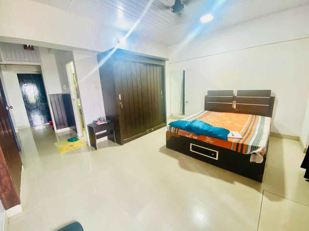 3 BHK Apartment For Sale in Crystal Isle Apartment