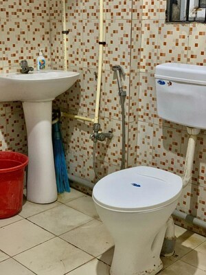 Bathroom in 3 BHK Apartment at Crystal Isle Apartment, Goregaon East – for Sale