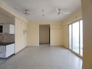 Room in 3 BHK Apartment at Saya Zion, Sector 4 Greater Noida – for Rent
