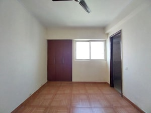 Room in 3 BHK Apartment at Saya Zion, Sector 4 Greater Noida – for Rent