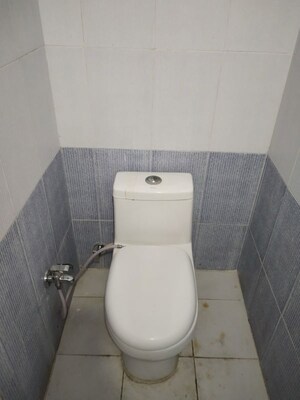 Bathroom in 1 RK Independent House at Bhogal – for Rent