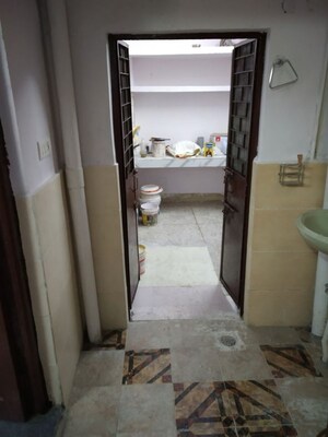  1 RK Independent House at Bhogal – for Rent