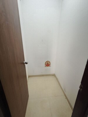 Room in 2 BHK Apartment at Lodha Downtown, Dombivli East – for Rent