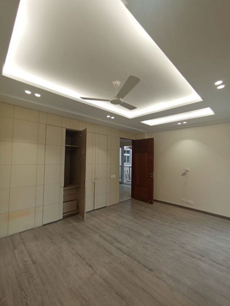 Room, greater kailash ii 3 Bedroom 2500 Sq.Ft. Apartment In Greater Kailash ii Delhi 10123064