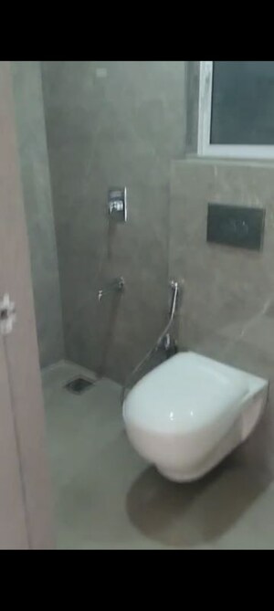 Furnished Amenities in 1 BHK Apartment at Kurla East – for Rent