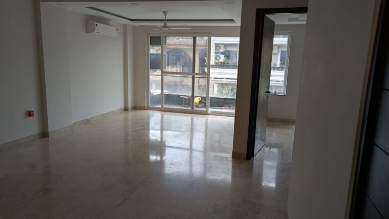 Room, kailash hills 4 Bedroom 250 Sq.Yd. Builder Floor In Kailash Hills Delhi 10160854