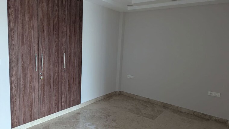 Room, kailash hills 4 Bedroom 250 Sq.Yd. Builder Floor In Kailash Hills Delhi 10160854