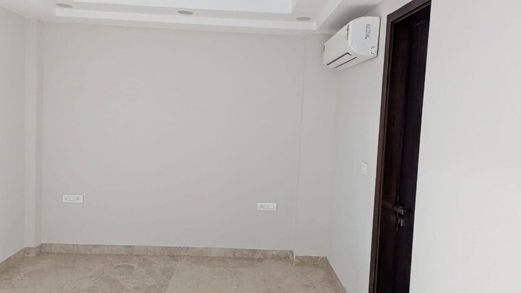 Room, kailash hills 4 Bedroom 250 Sq.Yd. Builder Floor In Kailash Hills Delhi 10160854