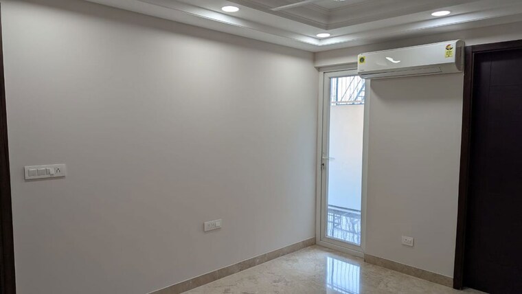 Room, kailash hills 4 Bedroom 250 Sq.Yd. Builder Floor In Kailash Hills Delhi 10160854