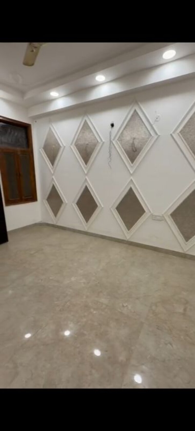 Room, shakti khand iii 4 Bedroom 200 Sq.Mt. Builder Floor In Shakti Khand Iii Ghaziabad 10160926