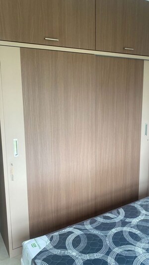 Room in 2 BHK Apartment at Godrej Urban Park, Chandivali – for Rent