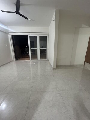 Room in 3 BHK Apartment at Majestique Marbella Phase 1, Kharadi – for Rent