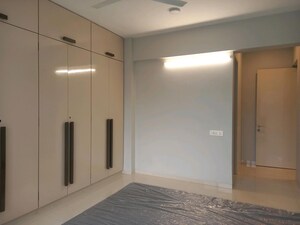 Room in 3 BHK Apartment at Soham Crystal Spires, Thane West – for Sale