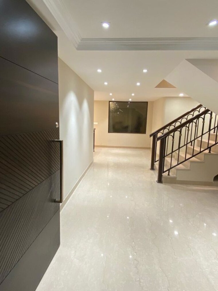 Room, panchsheel park 4 Bedroom 4500 Sq.Ft. Apartment In Panchsheel Park Delhi 10055408
