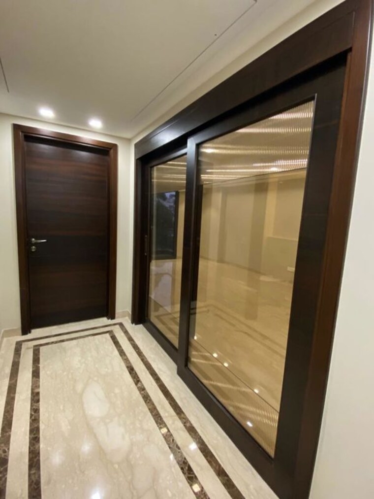 Room, panchsheel park 4 Bedroom 4500 Sq.Ft. Apartment In Panchsheel Park Delhi 10055408